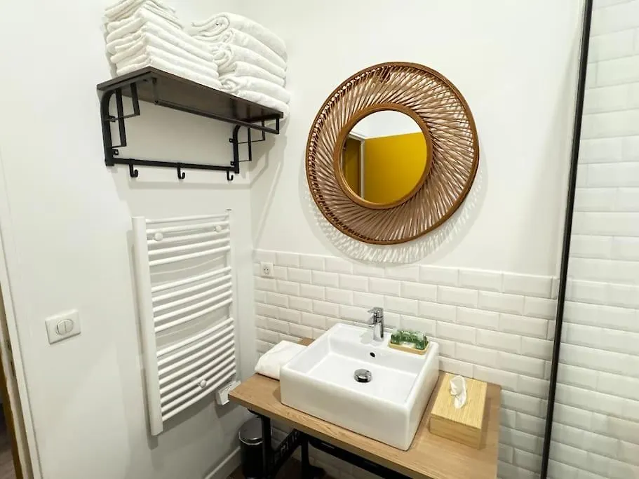 Bastille Sunbeam - Luxury Flat 80M2 - Paris 6P 2Br 아파트
